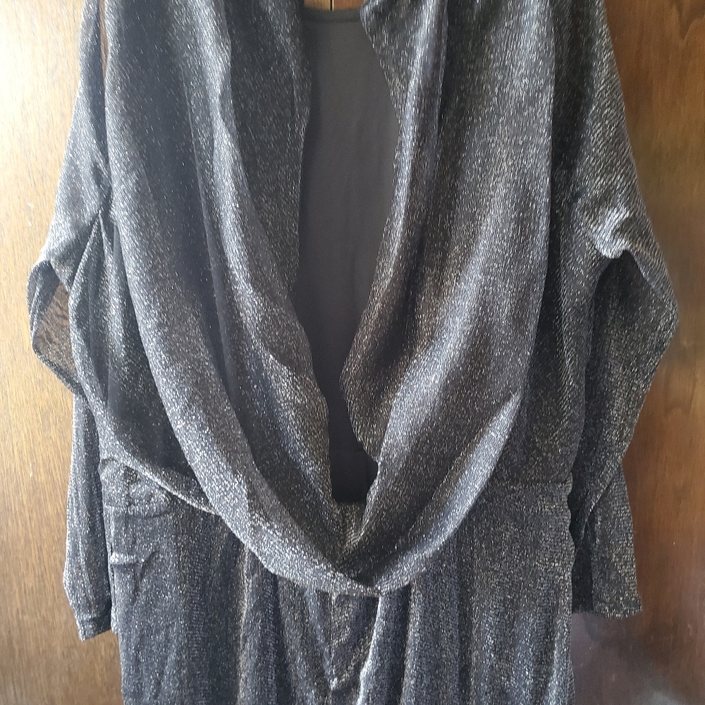 Dress - Picture 7 of 8